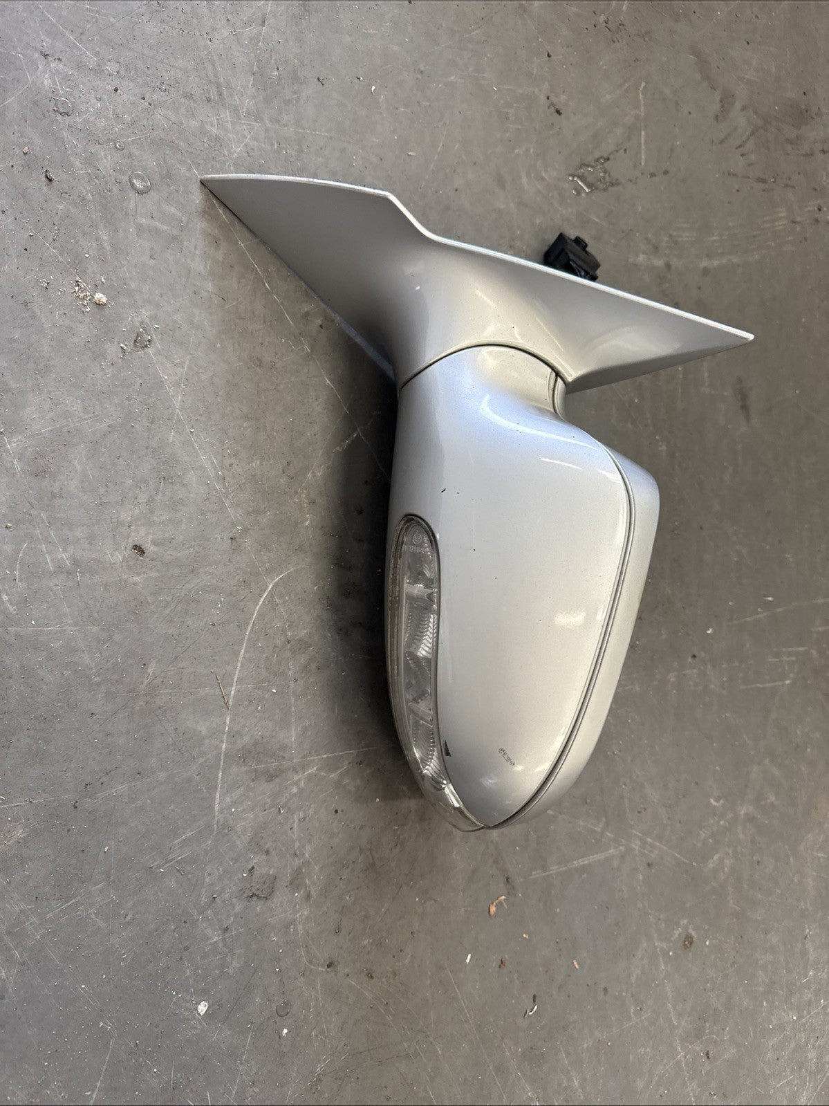 2002-2009 C209 MERCEDES CLK DOOR WING MIRROR RH IS PASSANGER SIDE  SILVER