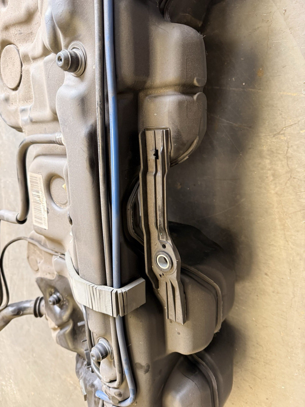 14-21 MERCEDES C CLASS C220 DSALOON W205 COMPLETE DIESEL FUEL TANK A2054705601