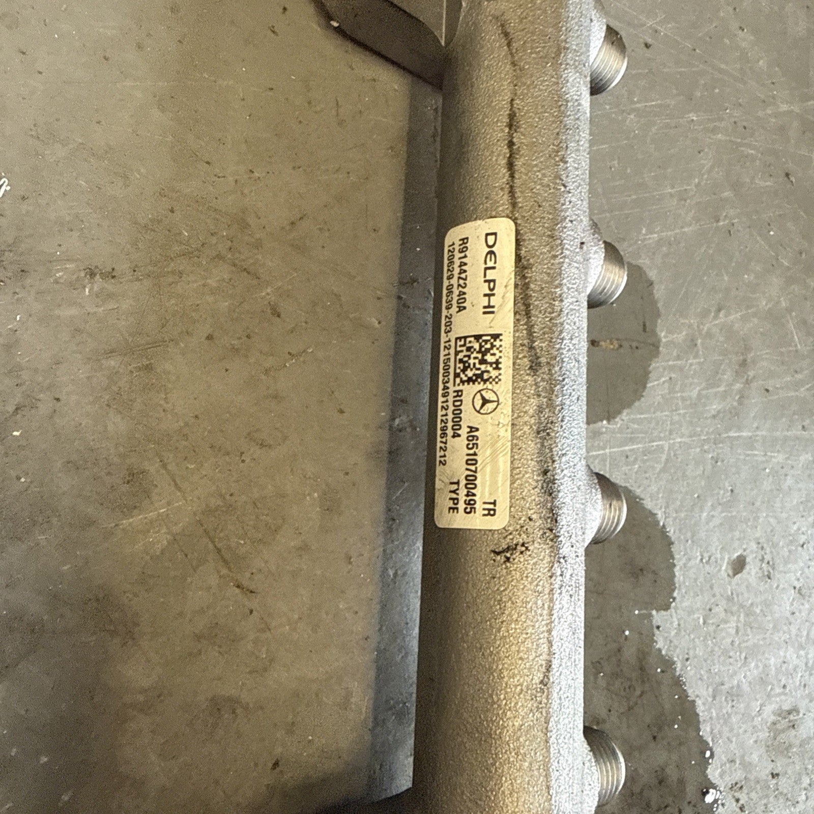 2010 MERCEDES C-CLASS C220 2.1 CDI DIESEL INJECTOR RAIL + PIPES A6510700495