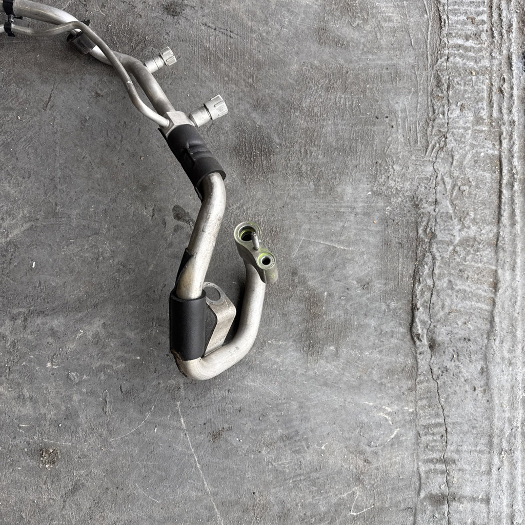 14-21 MERCEDES BENZ C220d W205 GENUINE A/C AIR CONDITIONG PIPE LINE A2058307404