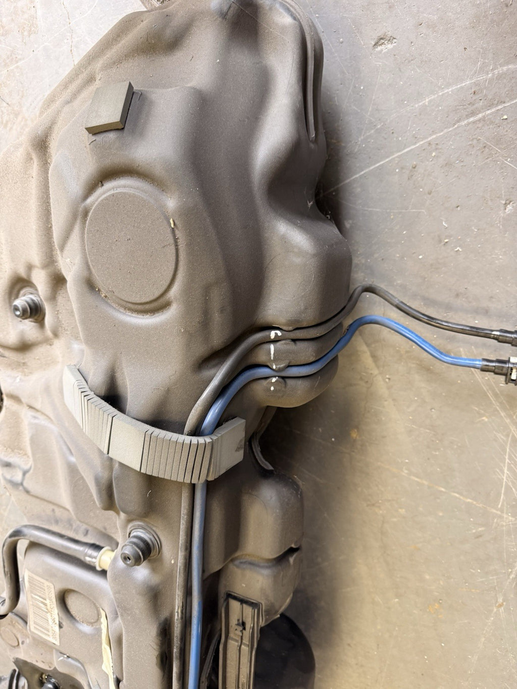 14-21 MERCEDES C CLASS C220 DSALOON W205 COMPLETE DIESEL FUEL TANK A2054705601