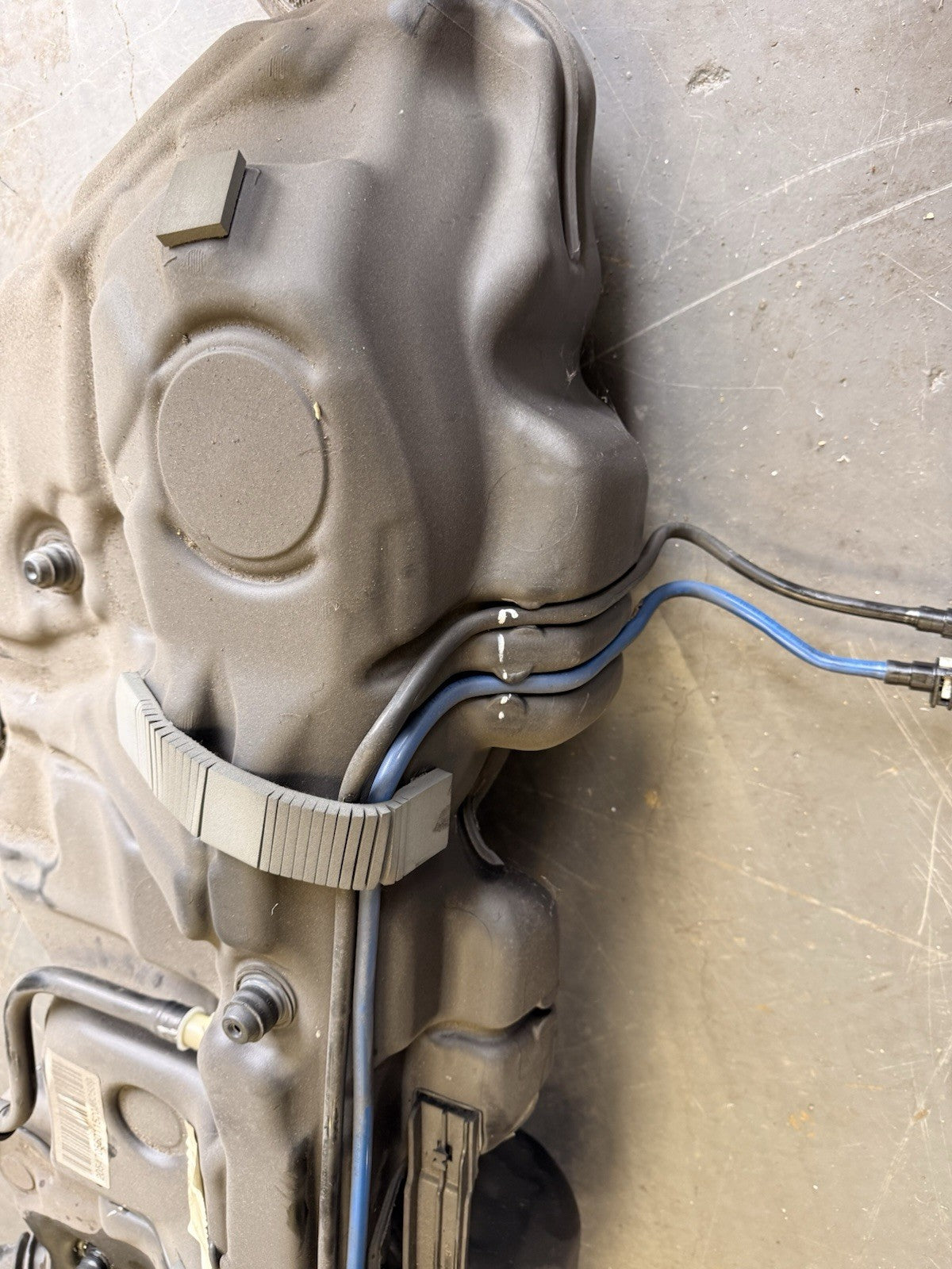 14-21 MERCEDES C CLASS C220 DSALOON W205 COMPLETE DIESEL FUEL TANK A2054705601