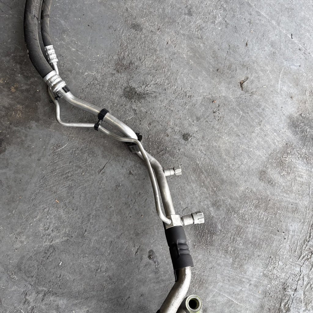 14-21 MERCEDES BENZ C220d W205 GENUINE A/C AIR CONDITIONG PIPE LINE A2058307404