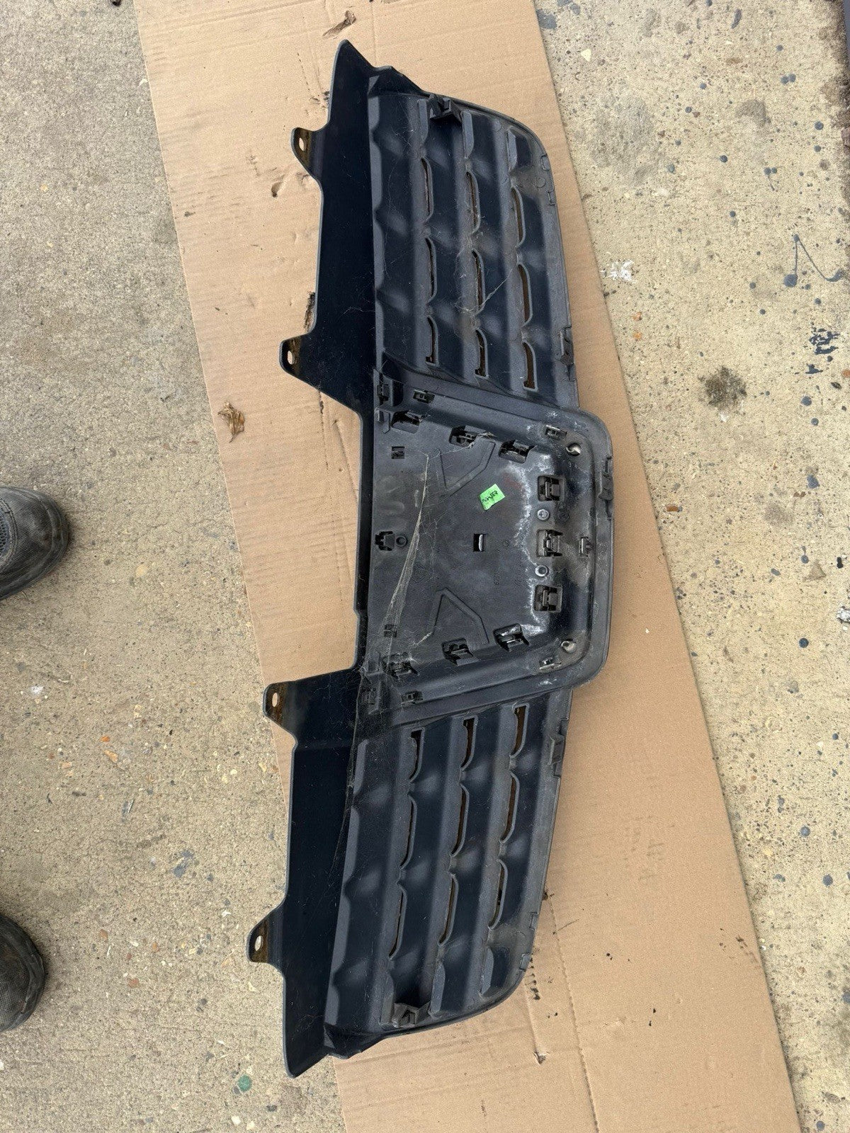 2009 NISSAN QASHQAI ACENTA Front Grille