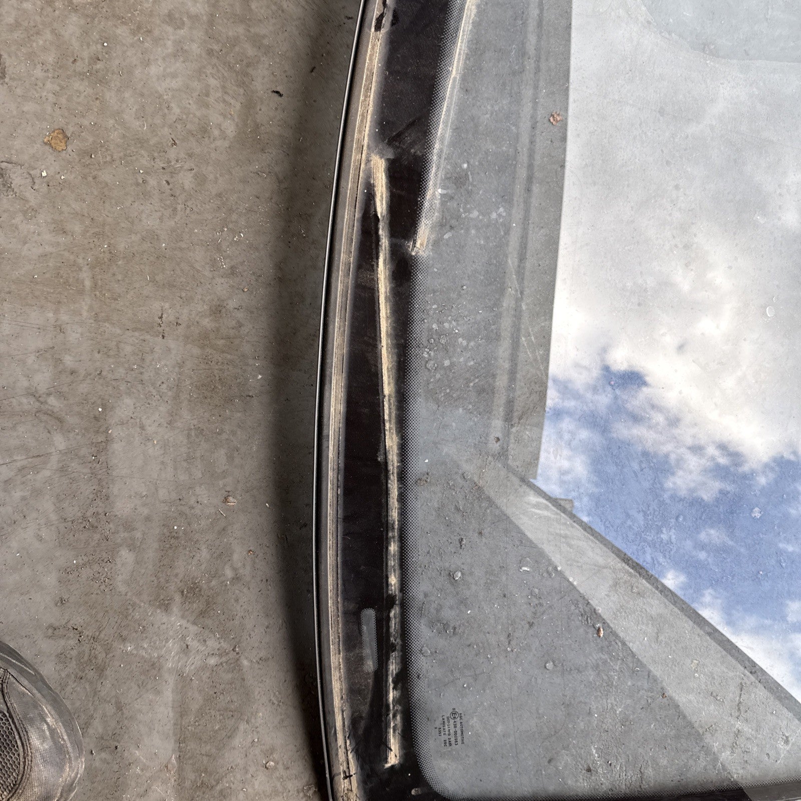 (AS) MERCEDES BENZ GENUINE W203 C COUPE PANORAMIC FRONT WINDSCREEN SCREEN GLASS