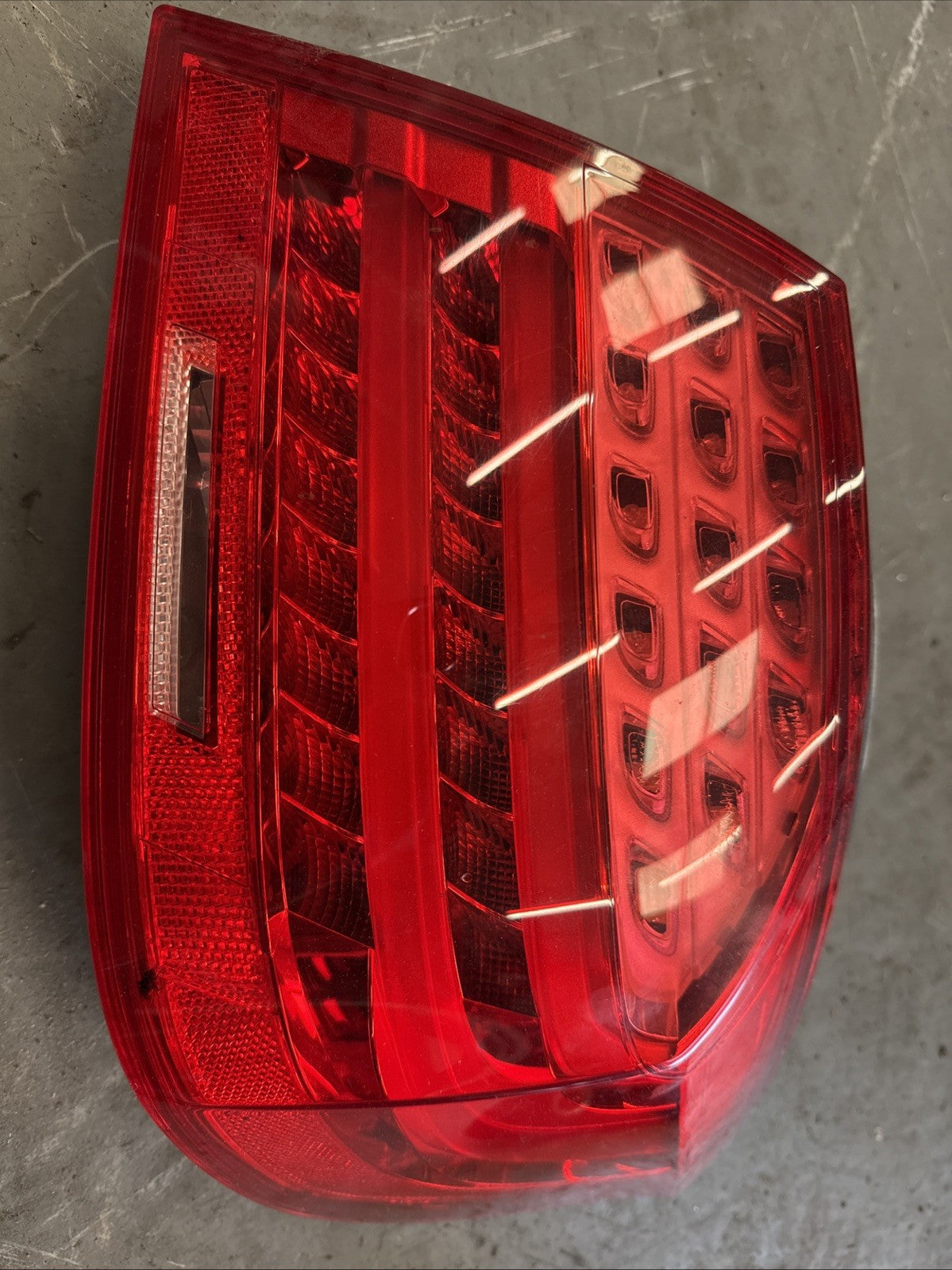 2010-2013 BMW 3 SERIES Coupe Driver Rear Tail Light  Lamp O/S 2 Door RH E92 E93
