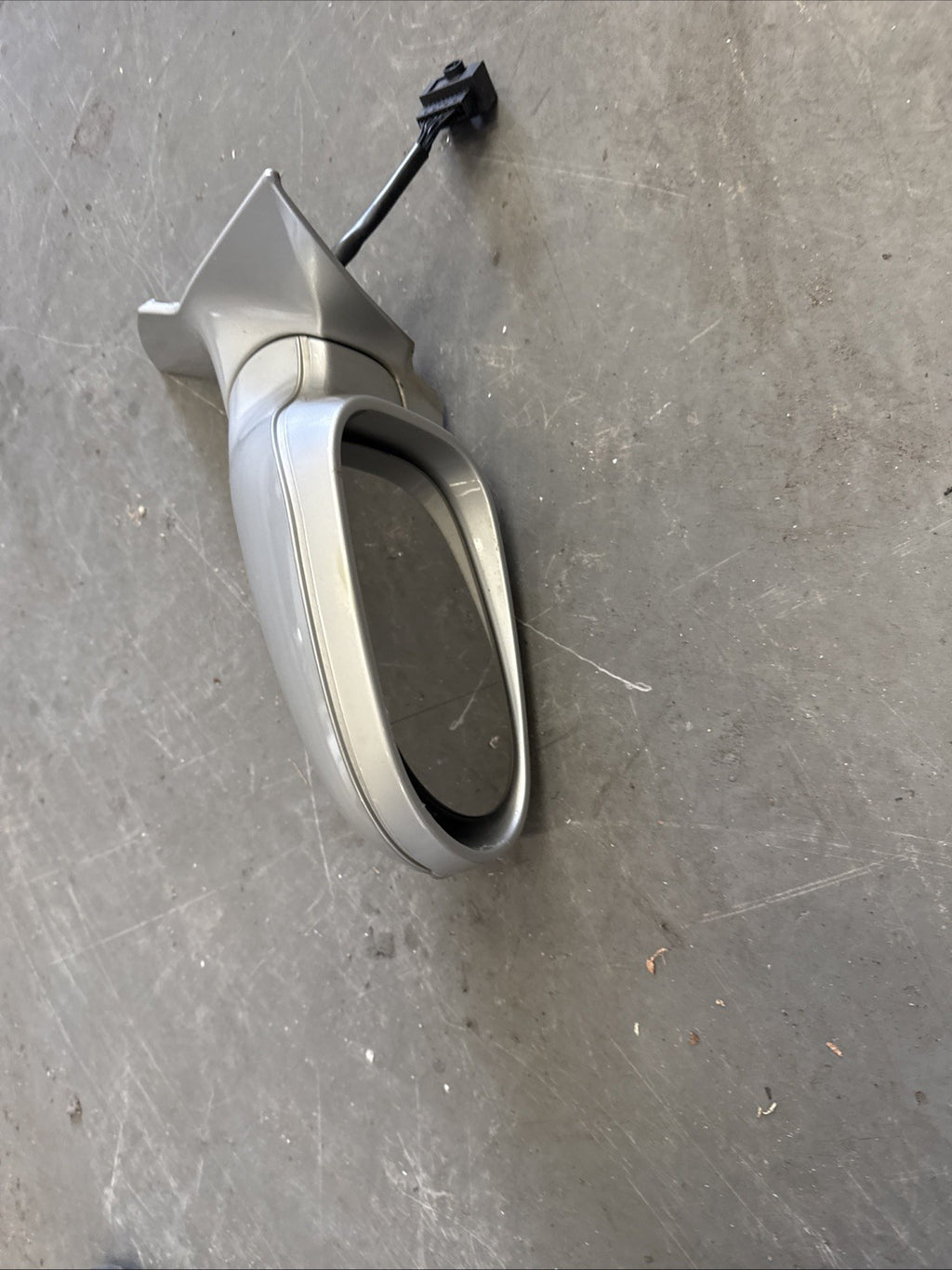 2002-2009 C209 MERCEDES CLK DOOR WING MIRROR RH IS PASSANGER SIDE  SILVER