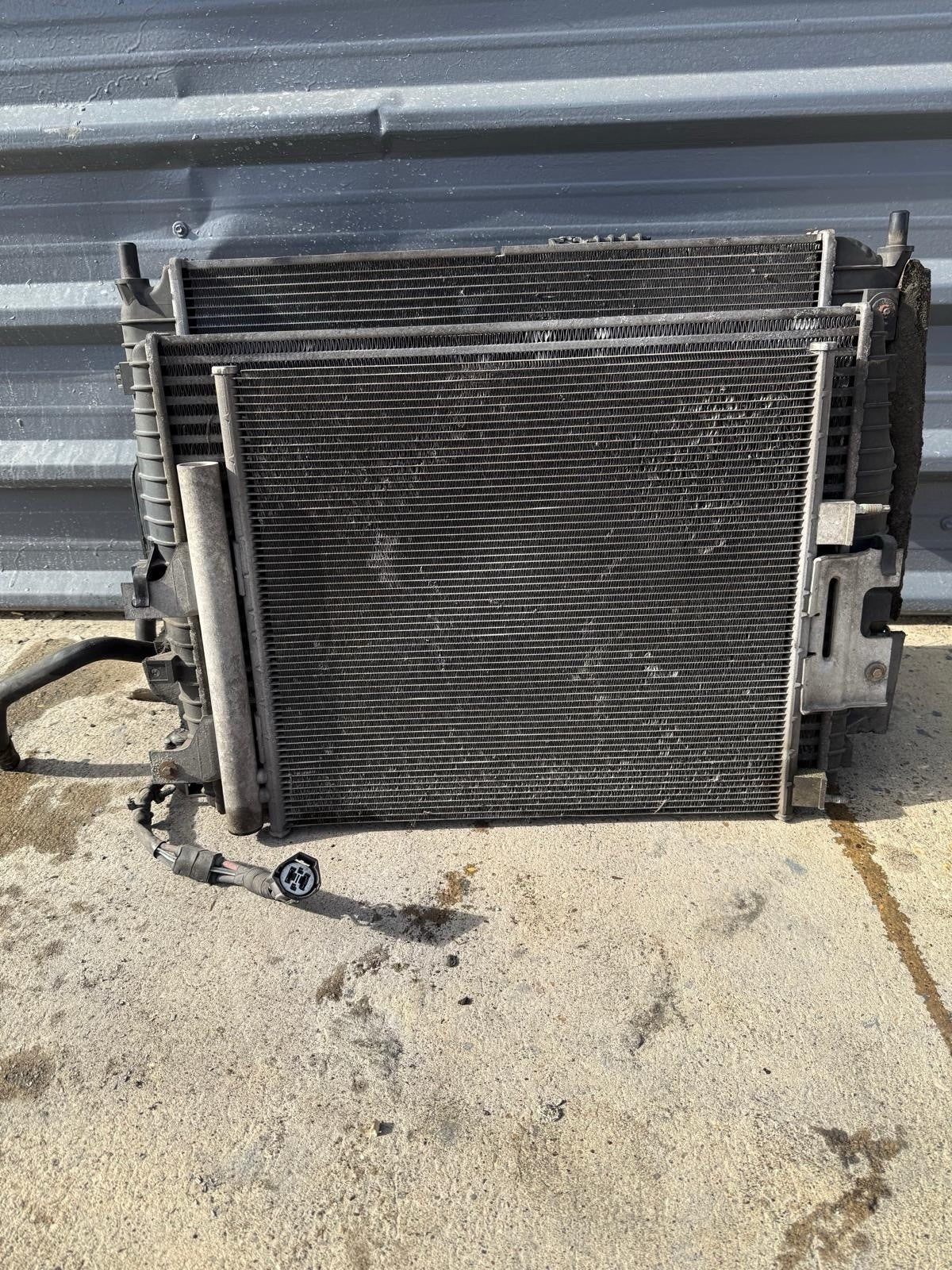 2011 JAGUAR XJ X351 3.0 SDV6 DIESEL AUTO RADIATOR PACK GENUINE AW93-9L440-AA