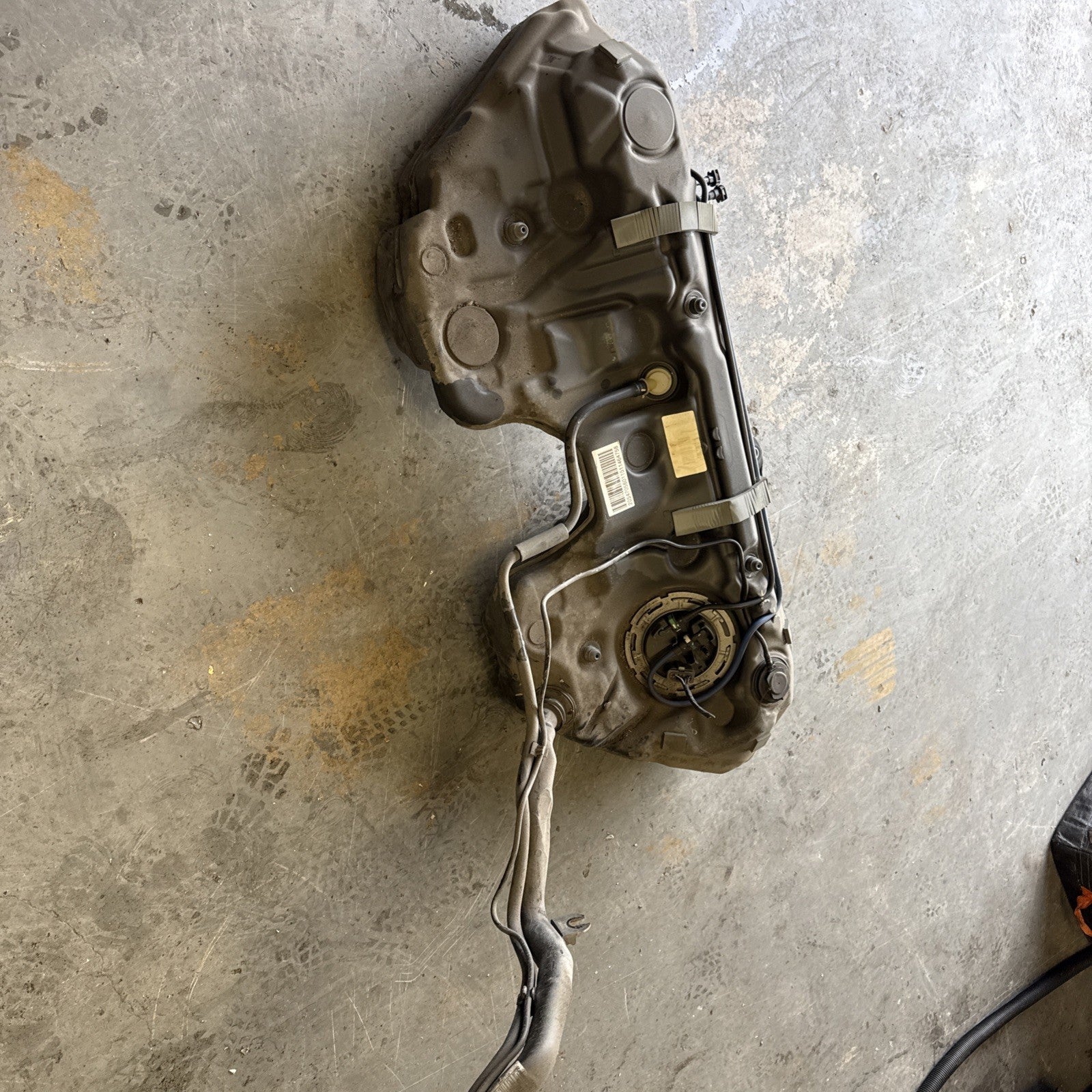 14-21 MERCEDES C CLASS C220 DSALOON W205 COMPLETE DIESEL FUEL TANK A2054705601