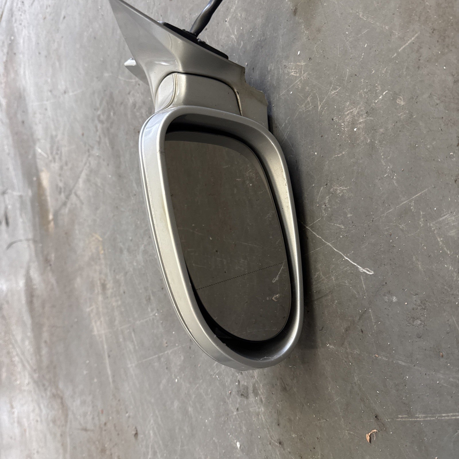 2002-2009 C209 MERCEDES CLK DOOR WING MIRROR RH IS PASSANGER SIDE  SILVER