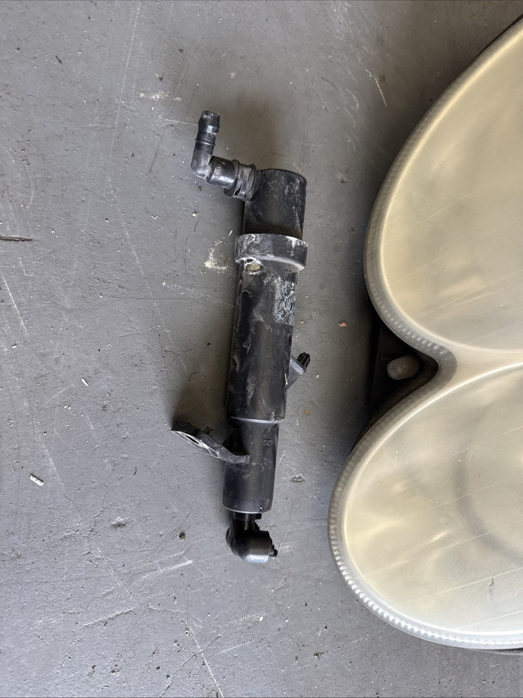 2005 MERCEDES C CLASS W203 Driver SIDE LEFT HEADLIGHT A2038201359 #2