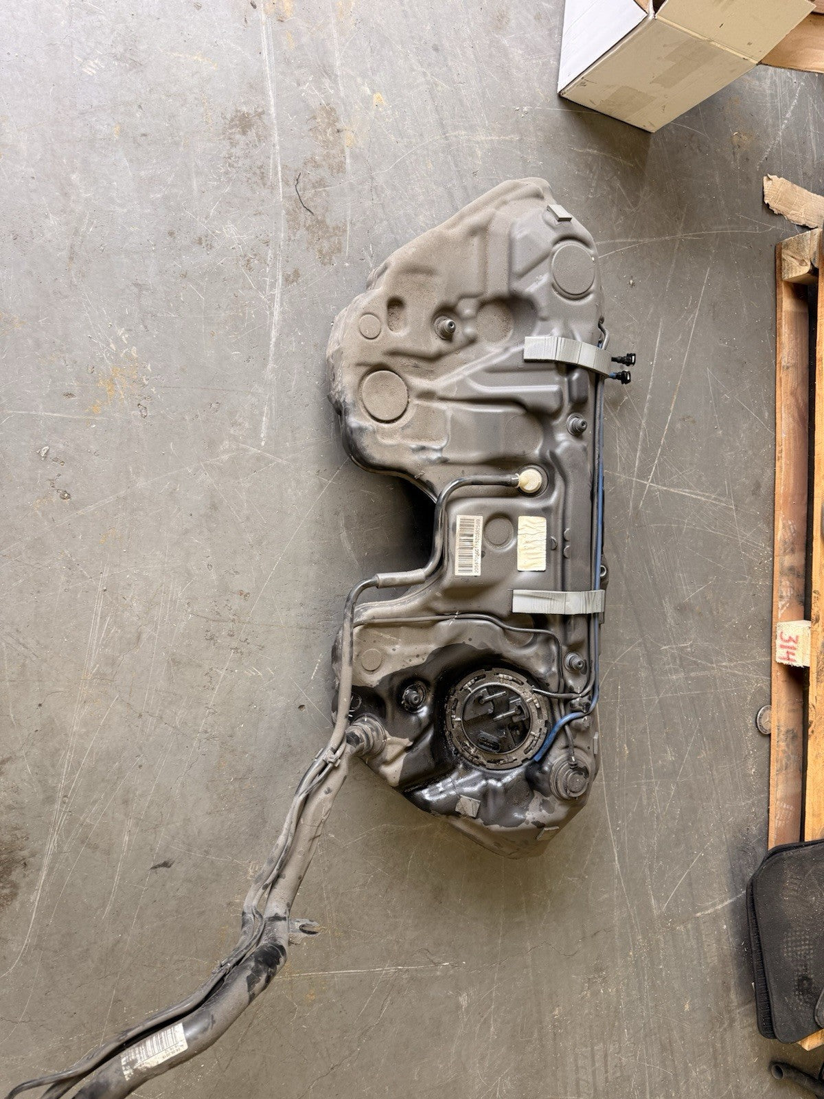 14-21 MERCEDES C CLASS C220 DSALOON W205 COMPLETE DIESEL FUEL TANK A2054705601