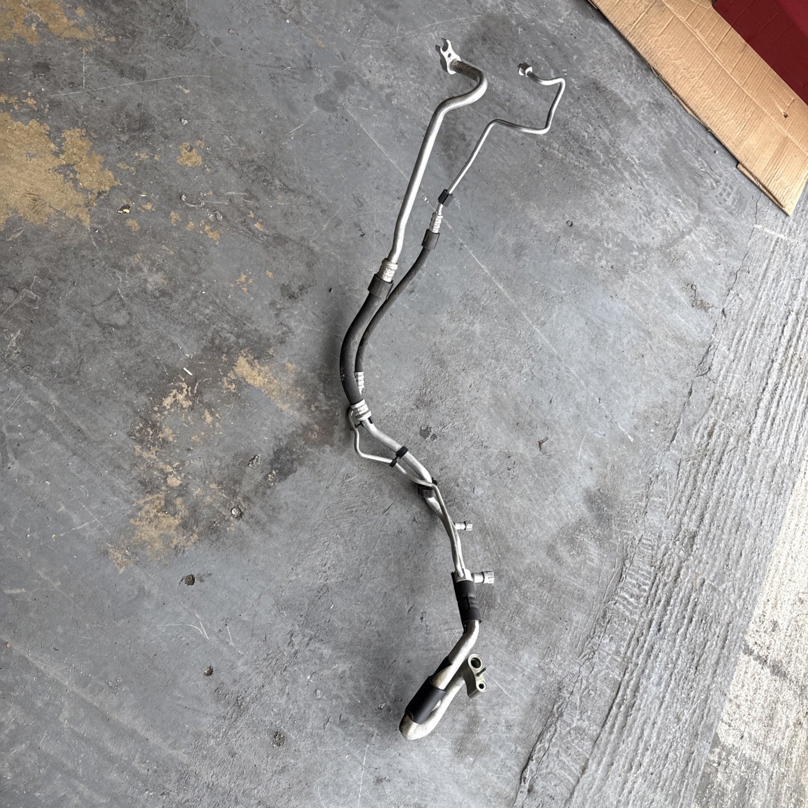 14-21 MERCEDES BENZ C220d W205 GENUINE A/C AIR CONDITIONG PIPE LINE A2058307404