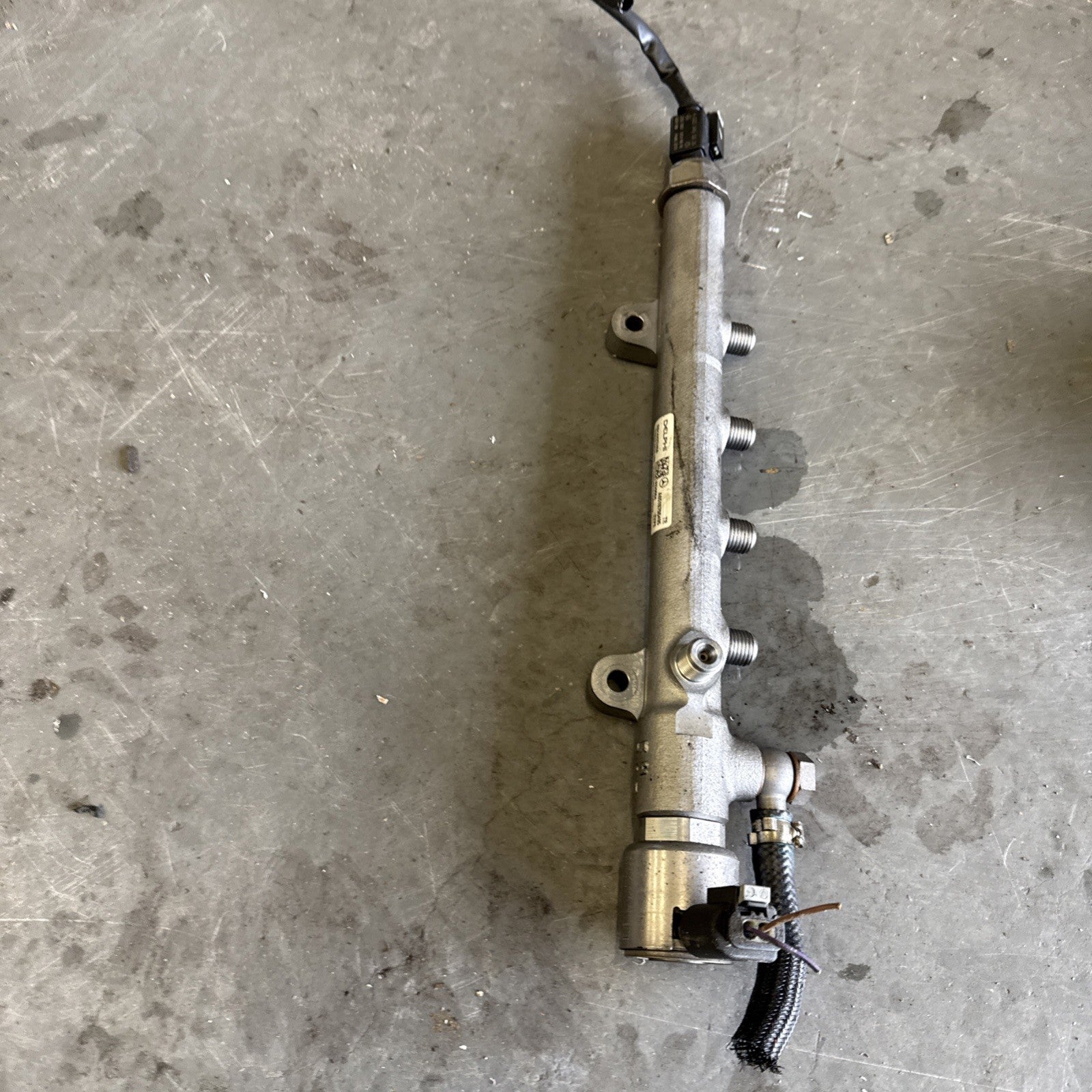 2010 MERCEDES C-CLASS C220 2.1 CDI DIESEL INJECTOR RAIL + PIPES A6510700495
