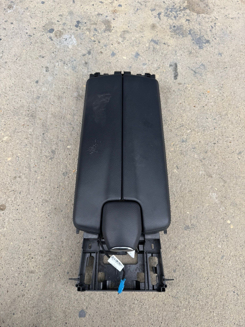 2009-2016 W212 MERCEDES E-CLASS CENTRE CONSOLE ARMREST