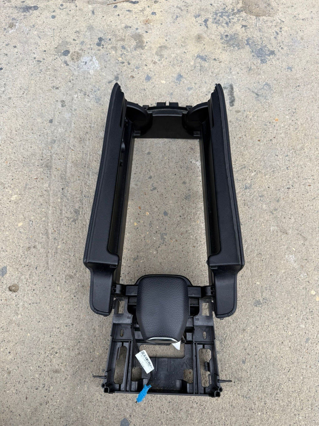 2009-2016 W212 MERCEDES E-CLASS CENTRE CONSOLE ARMREST