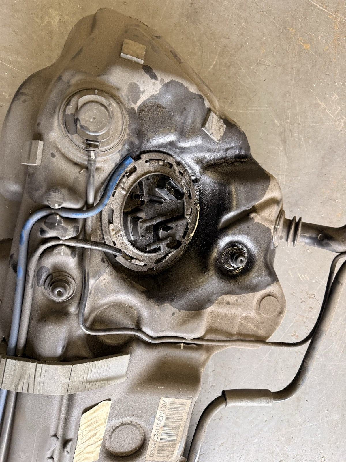 14-21 MERCEDES C CLASS C220 DSALOON W205 COMPLETE DIESEL FUEL TANK A2054705601