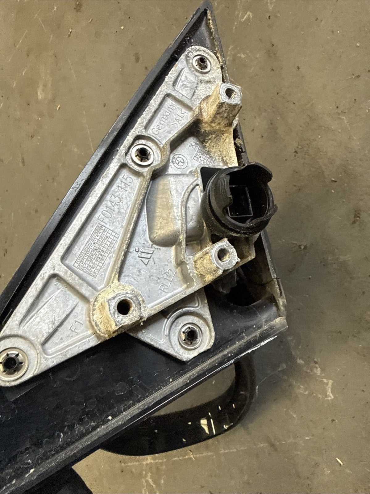 2011 BMW 3 SERIES E90 PASSENGER LEFT SIDE WING MIRROR BLACK 7182695 #1