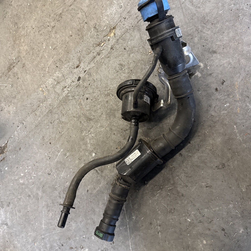 14-21 MERCEDES-BENZ C-CLASS C250D W205 FUEL TANK FILLER NECK PIPE A2054700426